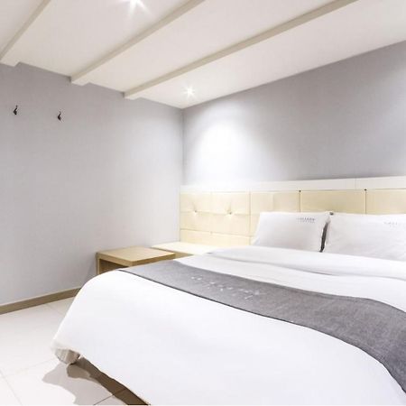Gallery Hotel Кванджу Экстерьер фото