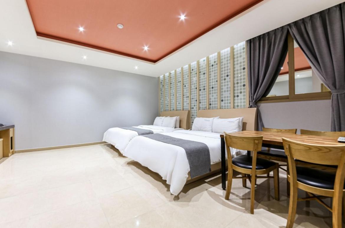 Gallery Hotel Кванджу Экстерьер фото