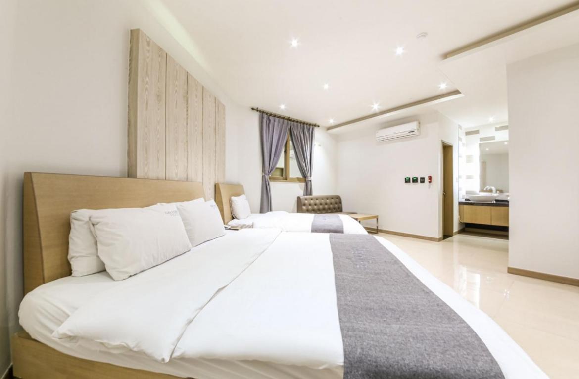 Gallery Hotel Кванджу Экстерьер фото