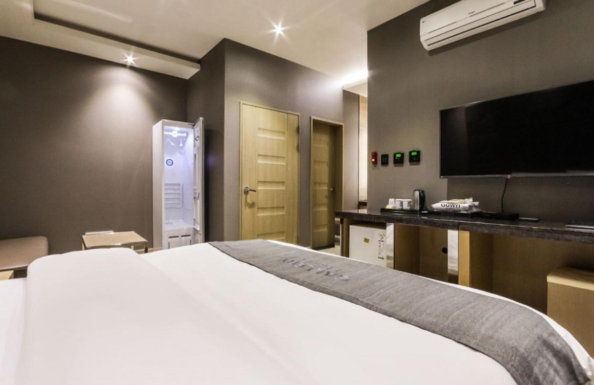 Gallery Hotel Кванджу Экстерьер фото