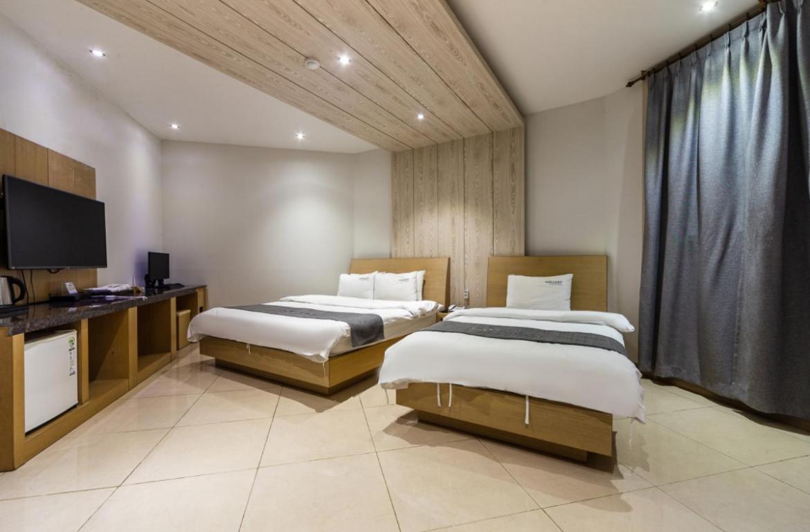 Gallery Hotel Кванджу Экстерьер фото