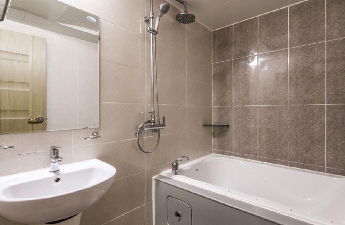 Gallery Hotel Кванджу Экстерьер фото