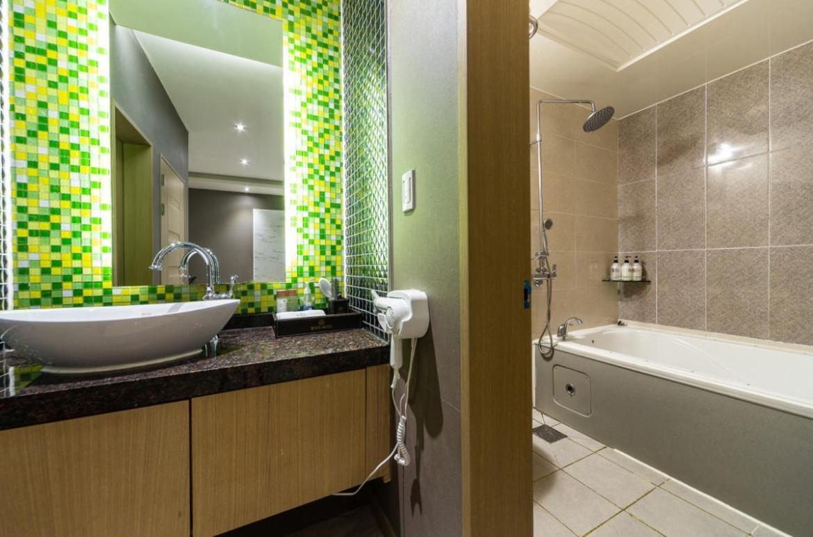 Gallery Hotel Кванджу Экстерьер фото
