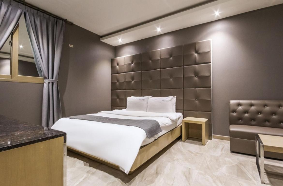 Gallery Hotel Кванджу Экстерьер фото
