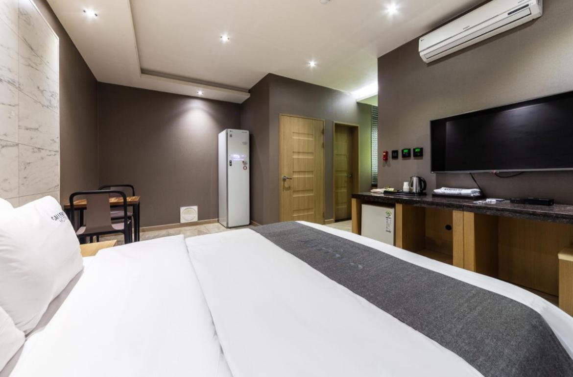 Gallery Hotel Кванджу Экстерьер фото
