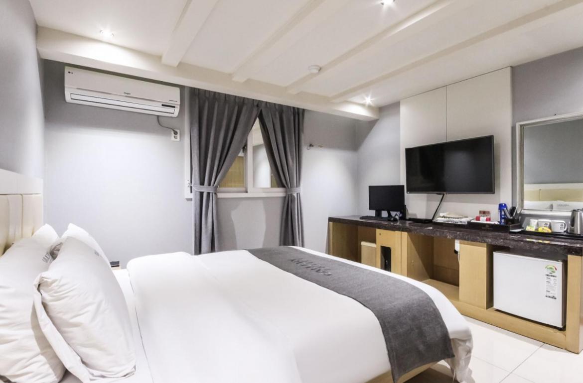 Gallery Hotel Кванджу Экстерьер фото