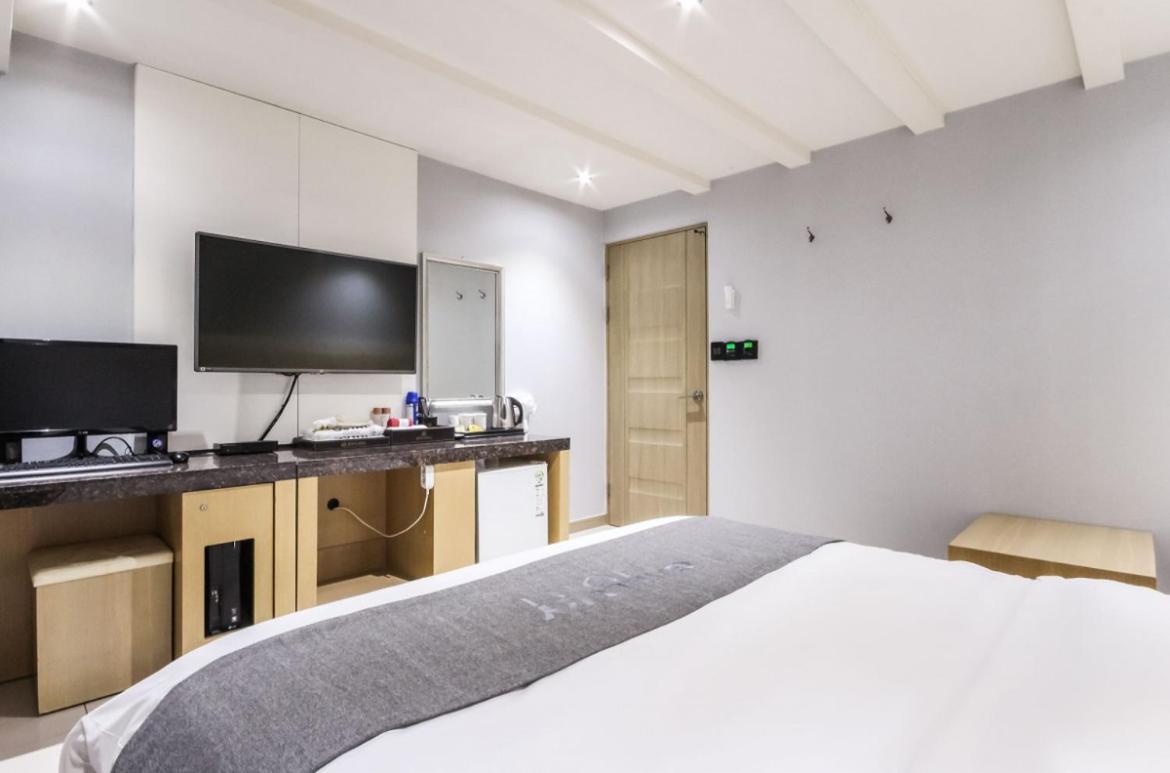Gallery Hotel Кванджу Экстерьер фото