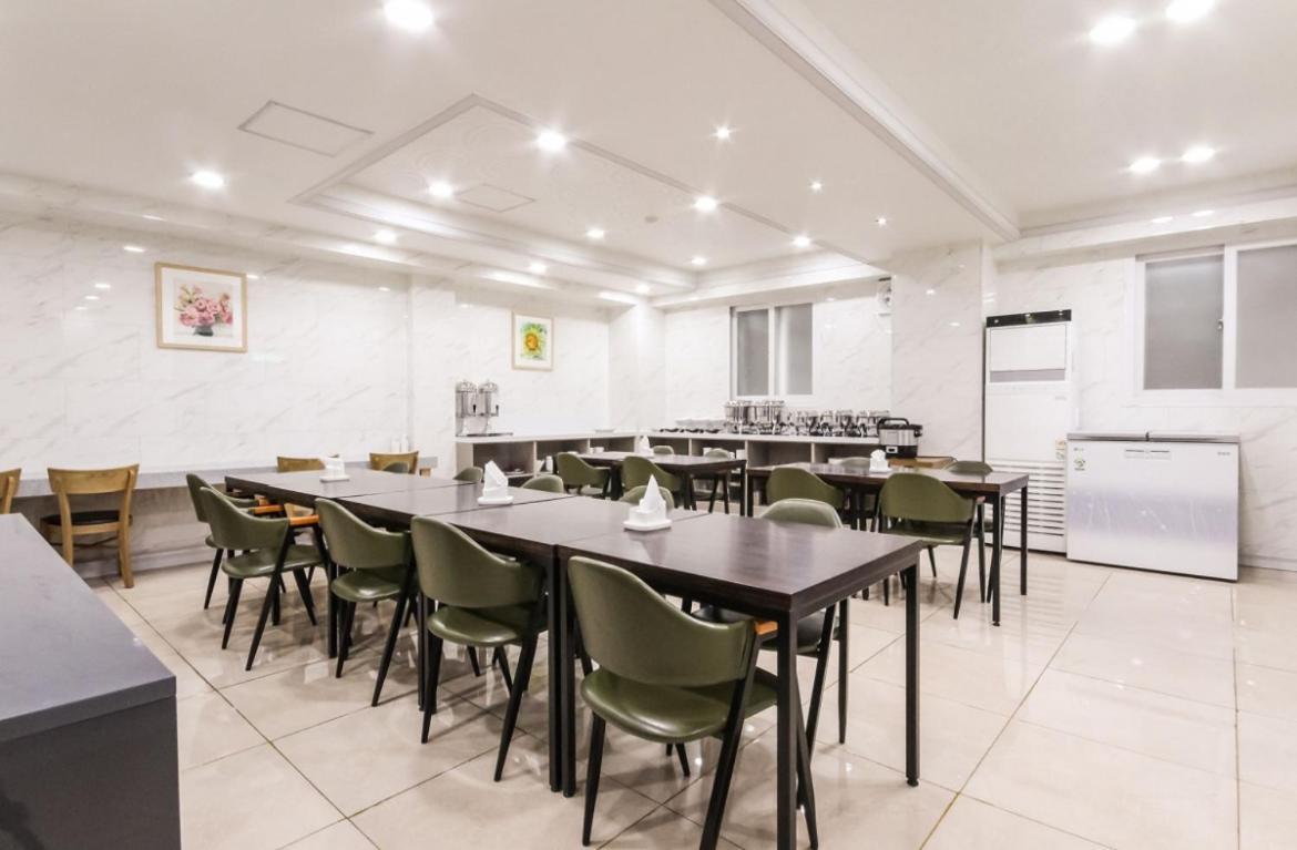 Gallery Hotel Кванджу Экстерьер фото