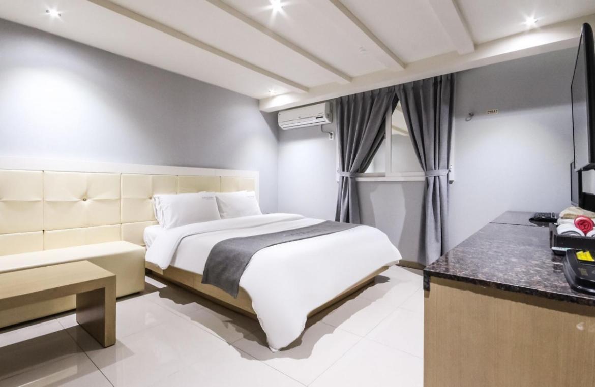 Gallery Hotel Кванджу Экстерьер фото