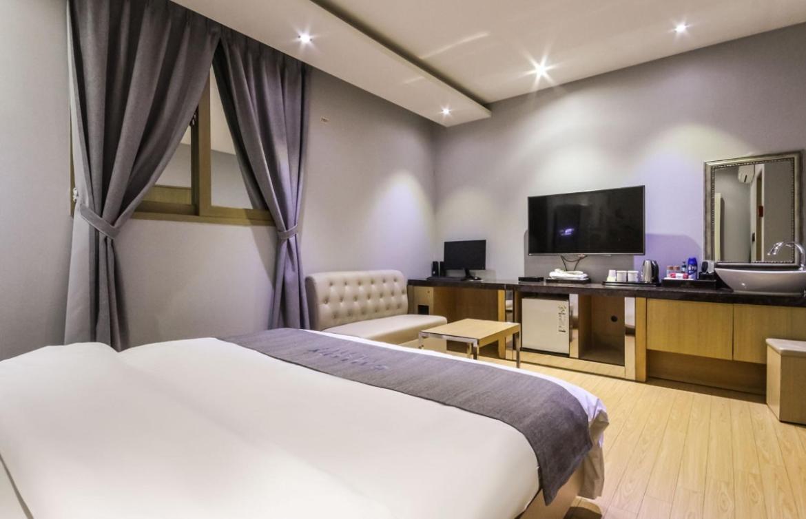 Gallery Hotel Кванджу Экстерьер фото